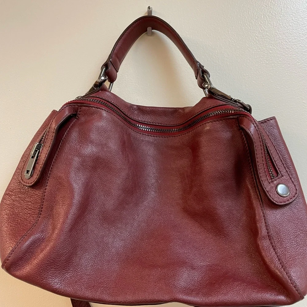 New Women’s Free People Crossbody Bag!🔥🔥🔥 - Picture 3 of 8